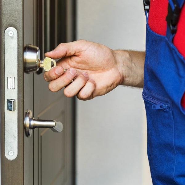 la cerrajería residencial ofrece servicio de atención al cliente de lunes a viernes de 9 am a 6 pm